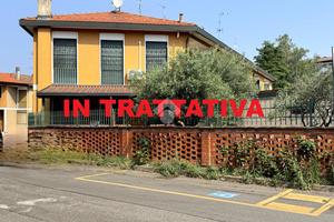 VILLA A SCHIERA D'ANGOLO A CESATE