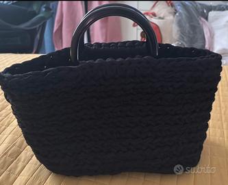 Borsa handmade all’uncinetto
