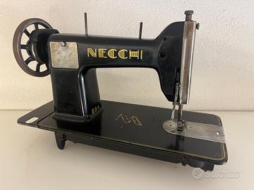 Macchina da Cucire Necchi