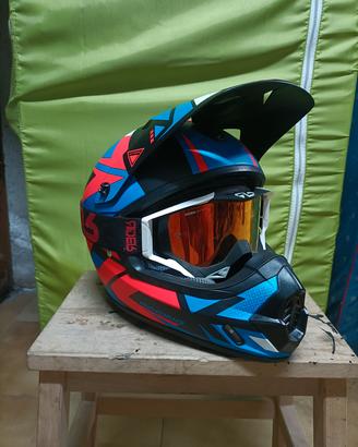 Casco HJC cross