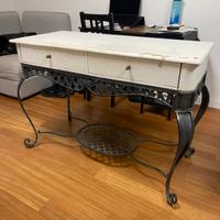 do via scrivania bianca in legno