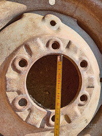 Cerchi anteriori trattore ford