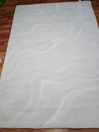 Tappeto nuovo. Misure 140x200