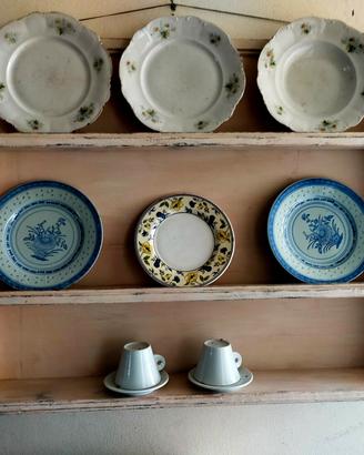 piattaia pensile vintage con piano porta tazze 