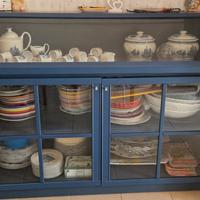 Vari pezzi di arredamento 