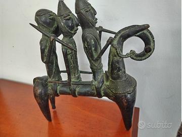 scultura antica in Bronzo del Congo periodo 700'