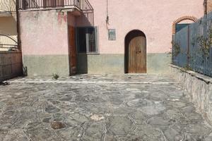 Casa con ingresso indipendente