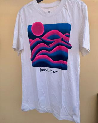 T-shirt Nike Sportswear Tee, taglia S