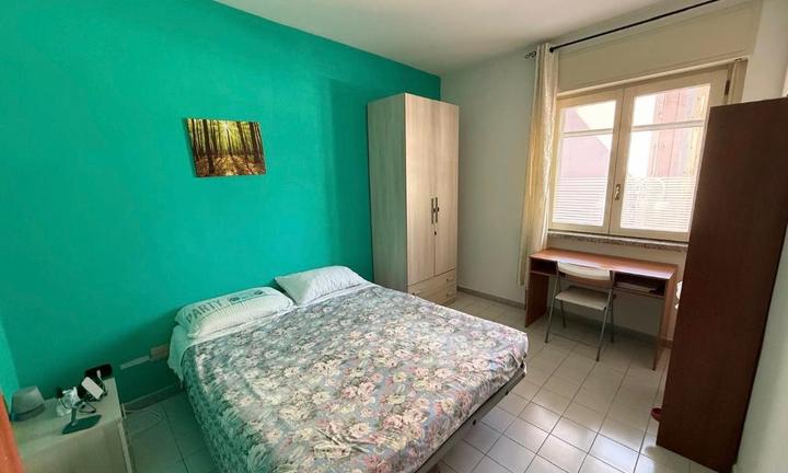 Camera per ragazza Salerno centro