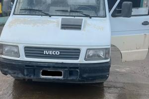 Iveco daily cassone 4 metri