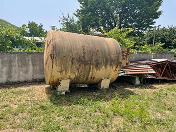 Cisterna per materiali liquidi litri lt 5000
