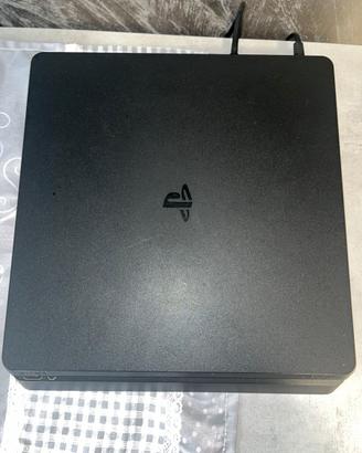 Ps4 slimm con DualShock e giochi
