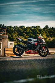 Yamaha YZF R1 - 2018