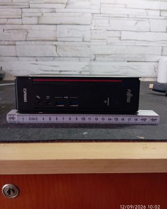FUJITSU ESPRIMO Q556
