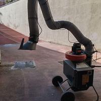 Aspiratore fumi di saldatura con proboscide