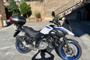 Moto Suzuki V Strom 650