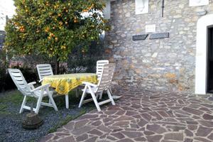 ALL. ULIVO entroterra Diano app.to con cortile