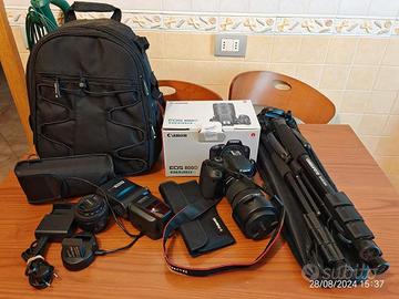 macchina fotografica canon eos 800D e accessori 