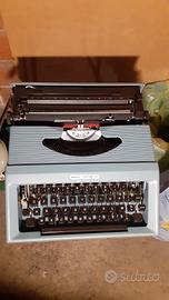 Macchina da scrivere Antares Compact 81