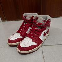 Jordan 1 varsity red 42.5