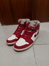 Jordan 1 varsity red 42.5