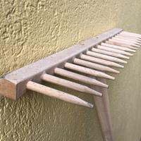 Rastrello da fieno in legno