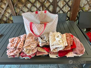 Stock di vestiti per neonata