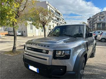 Land Rover Defender 110 SE D200 MHEV awd n1