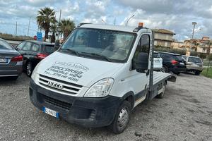 Iveco Daily carroattrezzi patente b