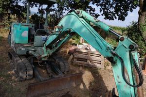Miniescavatore yanmar b27