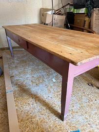 Tavolo in legno massello