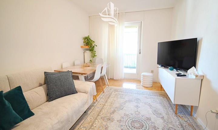 Accogliente trilocale con balcone in Via Kennedy -