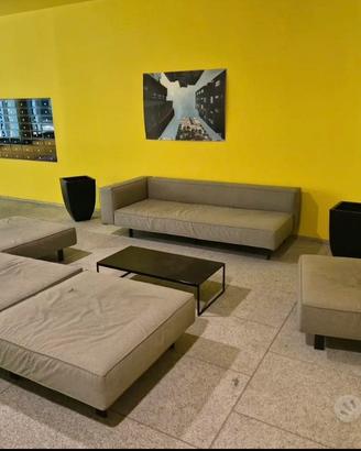 Divano e 4 Pouf
