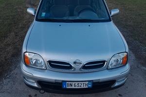 nissan micra benzina 1.4  con cambio automatico 
