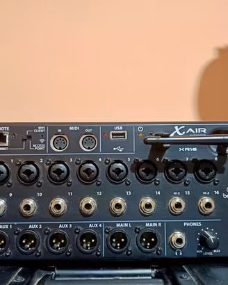 Behringer XAIR XR16