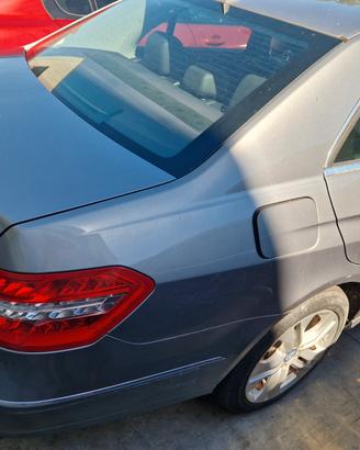 Mercedes Benz E 220 CDI w212 651924 per ricambi (2