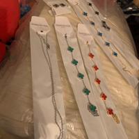 Collane bracciali orecchini