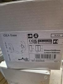 Maniglione Iseo idea base nero