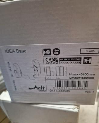 Maniglione Iseo idea base nero