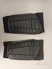 Parastinchi calcio Shinestone – Taglia M/L