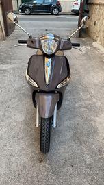Piaggio Liberty 150 IJET