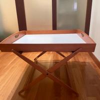 Tavolino pieghevole con vassoio