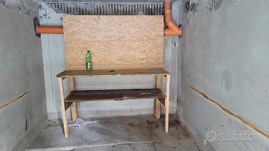 tavolo banco da lavoro in legno con ripiano 