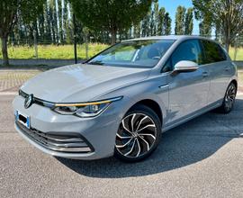 Golf 8 TDI DSG 150 cv - STYLE - GARANZIA VW