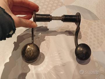 maniglia vintage in ferro battuto