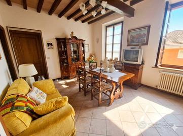 Appartamento di 90 m² con 3 locali e box auto a Pa