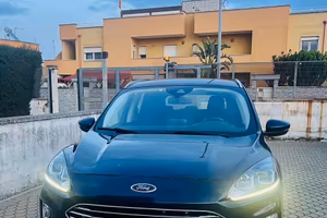 Ford Kuga 1.5 120 cv 2021