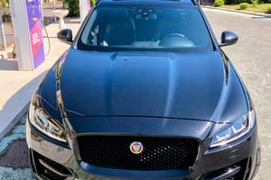 Jaguar F pace R sport 