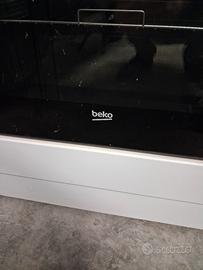 cucina con forno elettrico nuovo