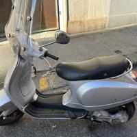 Vespa LX 125
